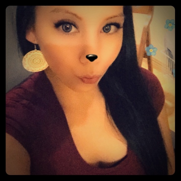 Meet your Posher, Nikki - Picture 1 of 2